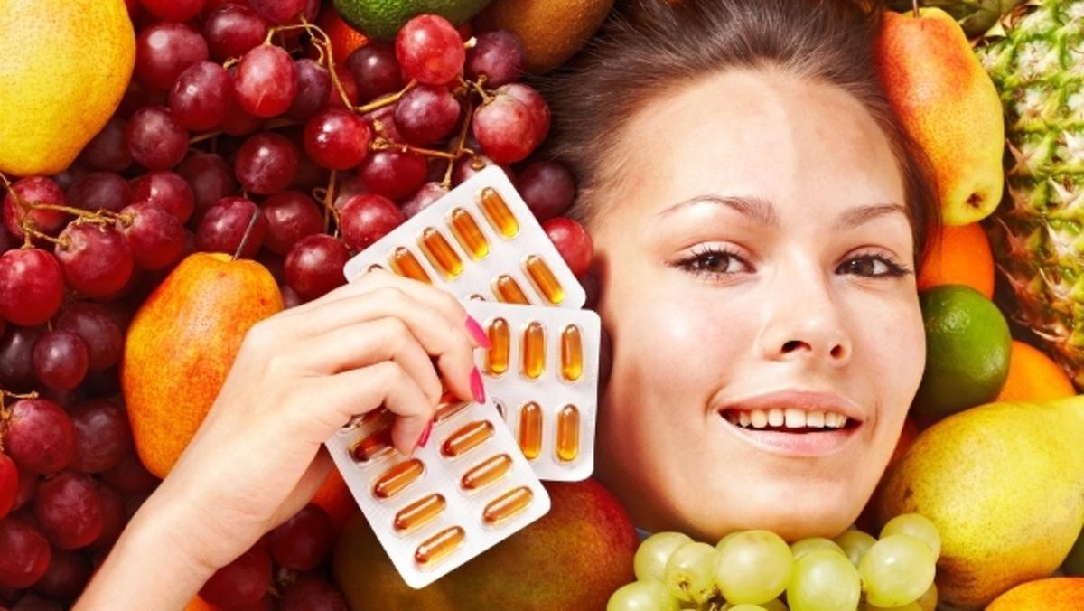 Пейте меньше крепкого кофе и чая, старайтесь высыпаться, употребляйте в пищу витамины. Пейте меньше крепкого кофе и чая, старайтесь высыпаться, употребляйте в пищу витамины.